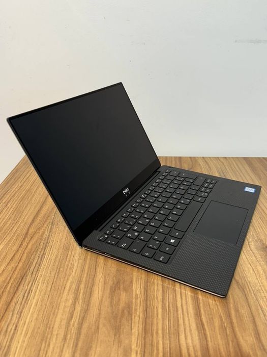Топовий ноутбук Dell XPS 13 9370