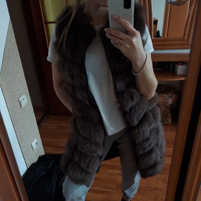 Безрукав з натурального хутра