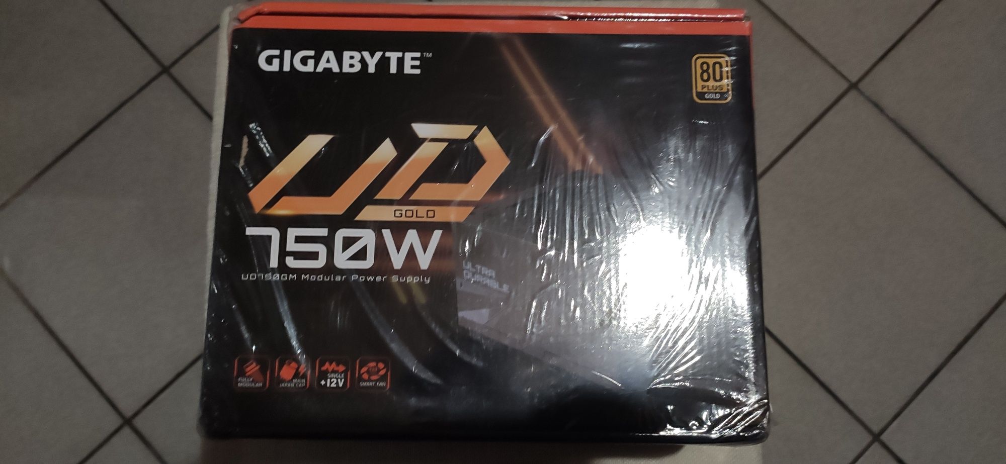 Блок живлення GIGABYTE UD750GM (GP-UD750GM)