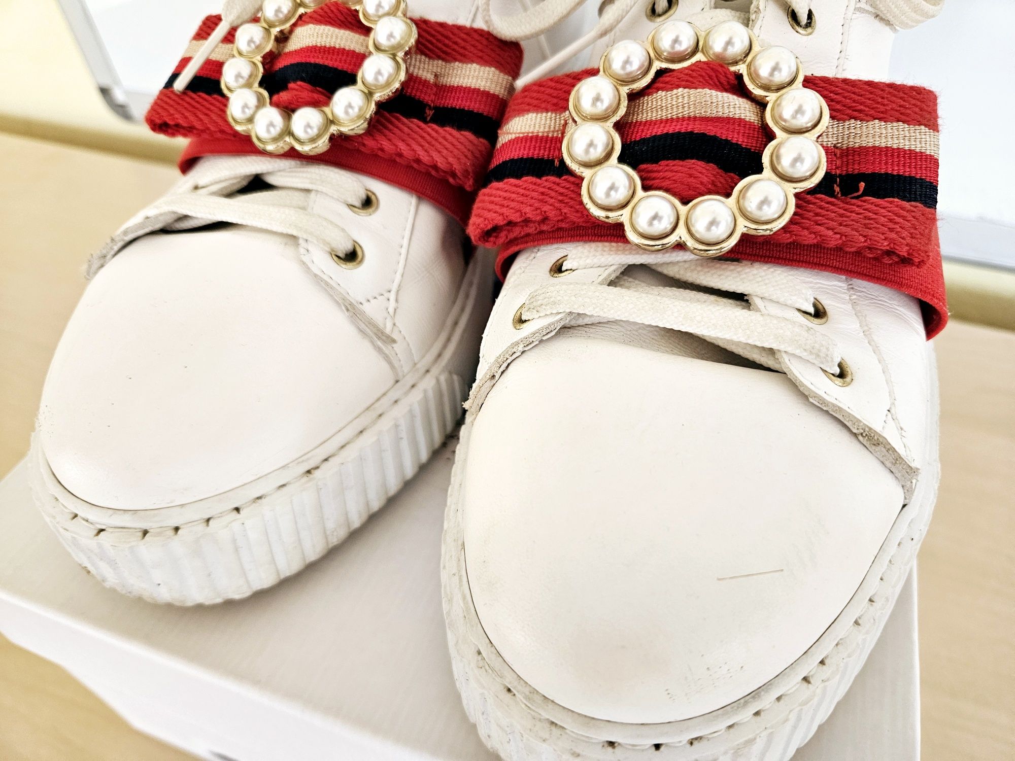 Białe sneakersy L'Estrosa skóra włoska