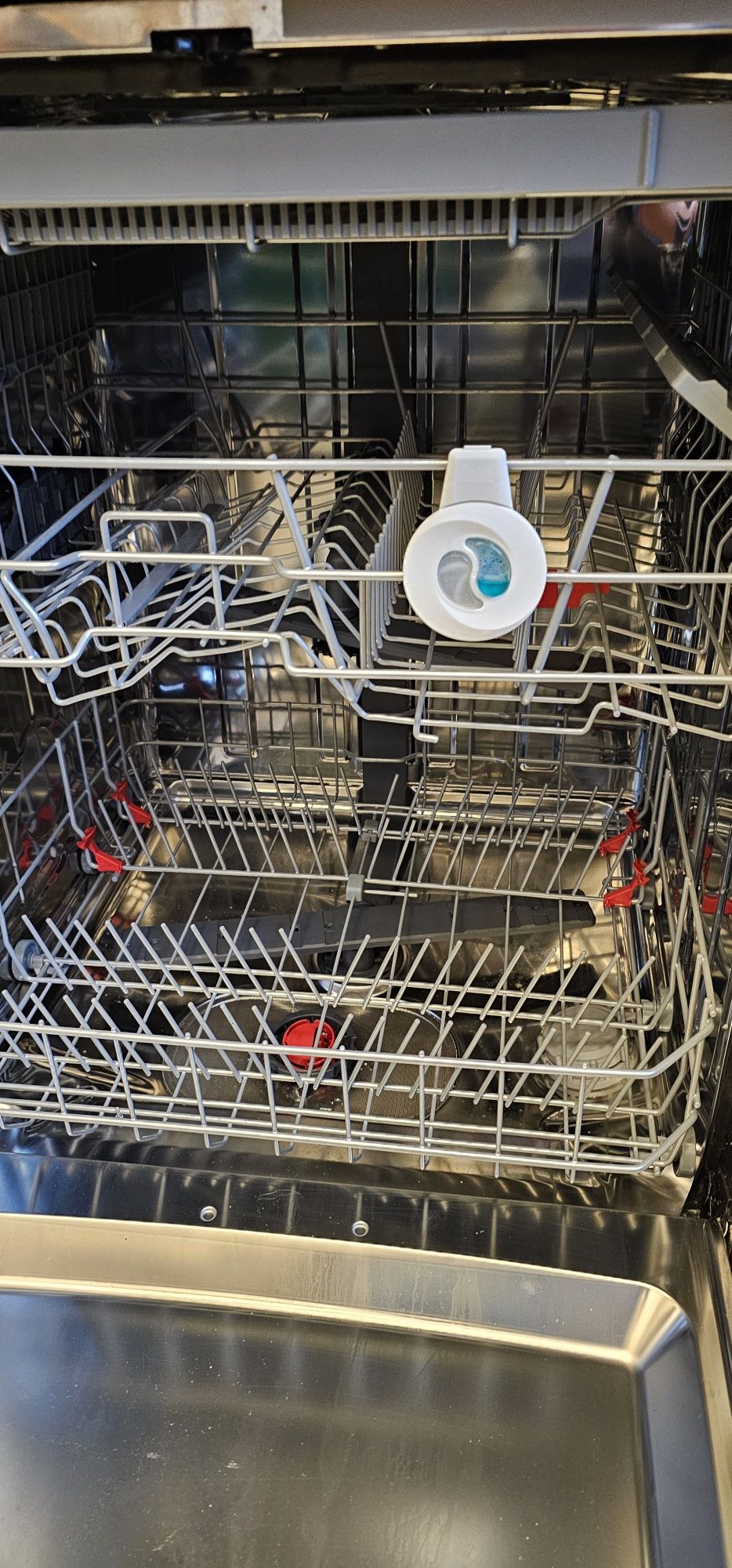 Uszkodzona zmywarka Hisense HV661C60 części (do zabudowy)