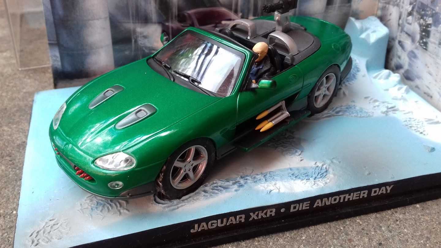 Jaguar XKR 007 James Bond "Die Another Day" 1:43 model samochodu