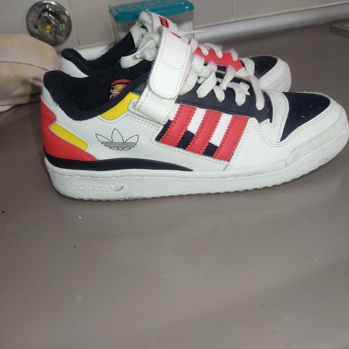 Ténis adidas forum originais como novos