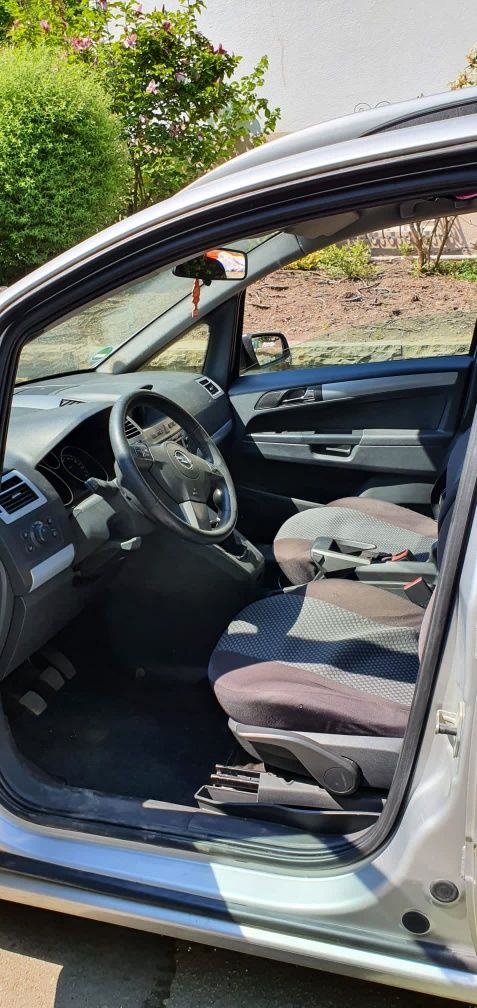 Opel Zafira B 1.6 Benzyna 7 osób Hak Okazja