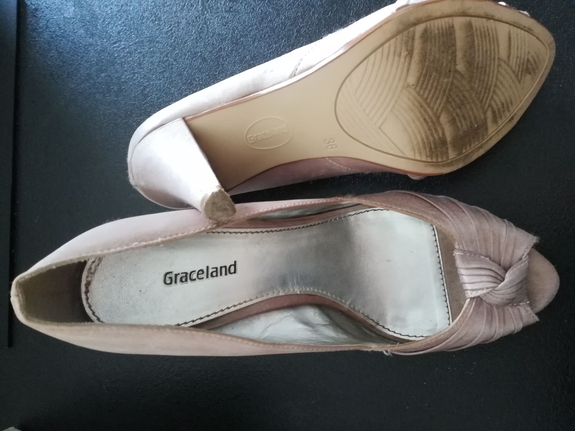 Buty perłowe rozmiar 36