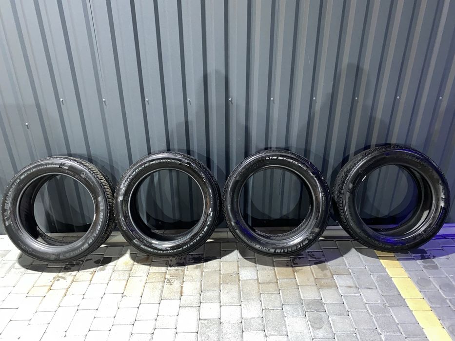 Резина зимняя 235 55 R19 Michelin