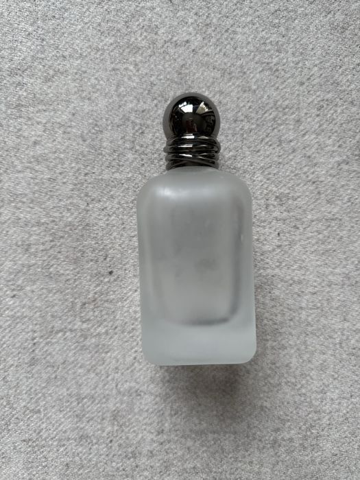 Pusty flakon po perfumach Stronger with You Freeze Armani