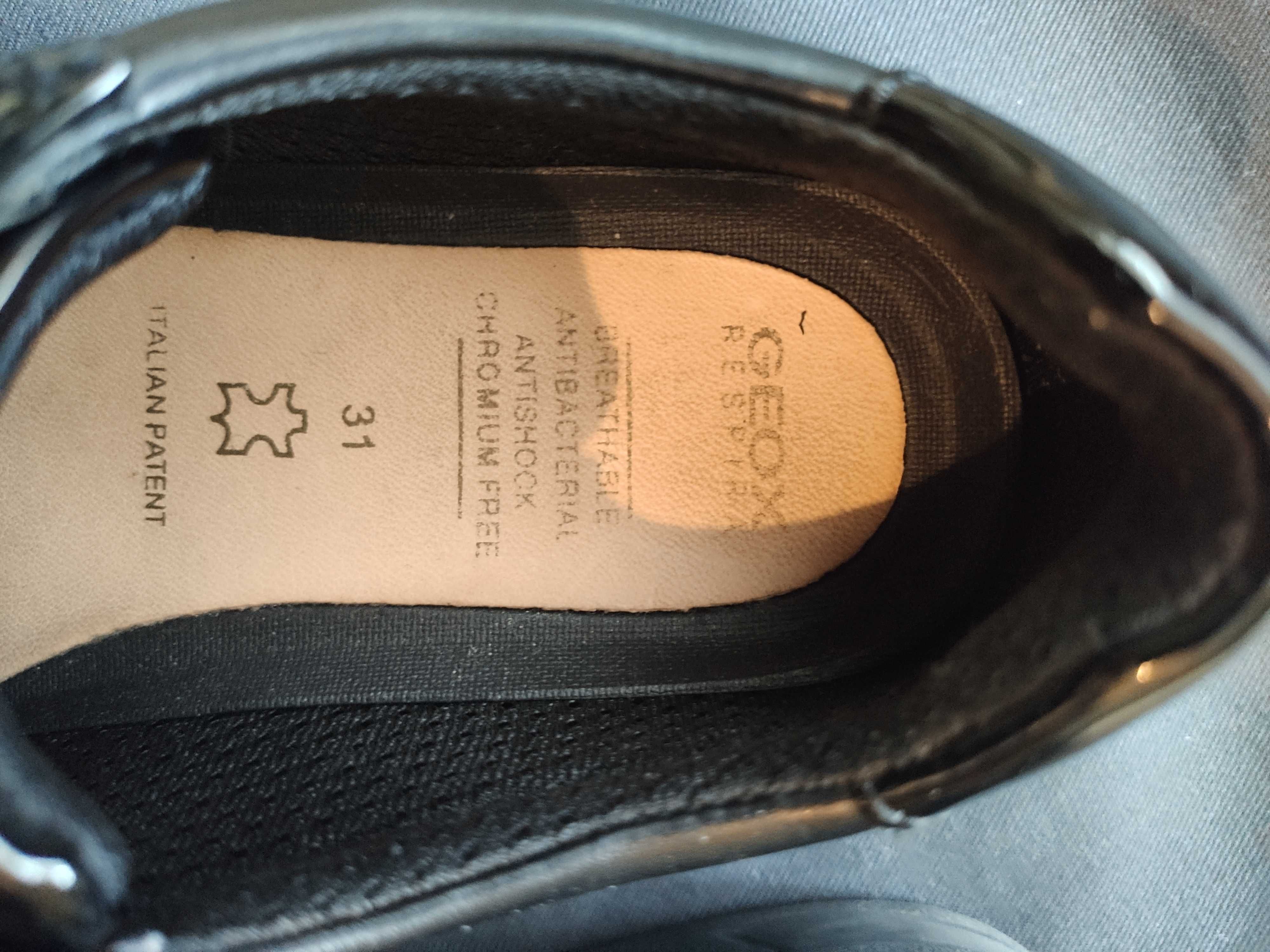 Шкіряні кросівки Geox, 31 розмір