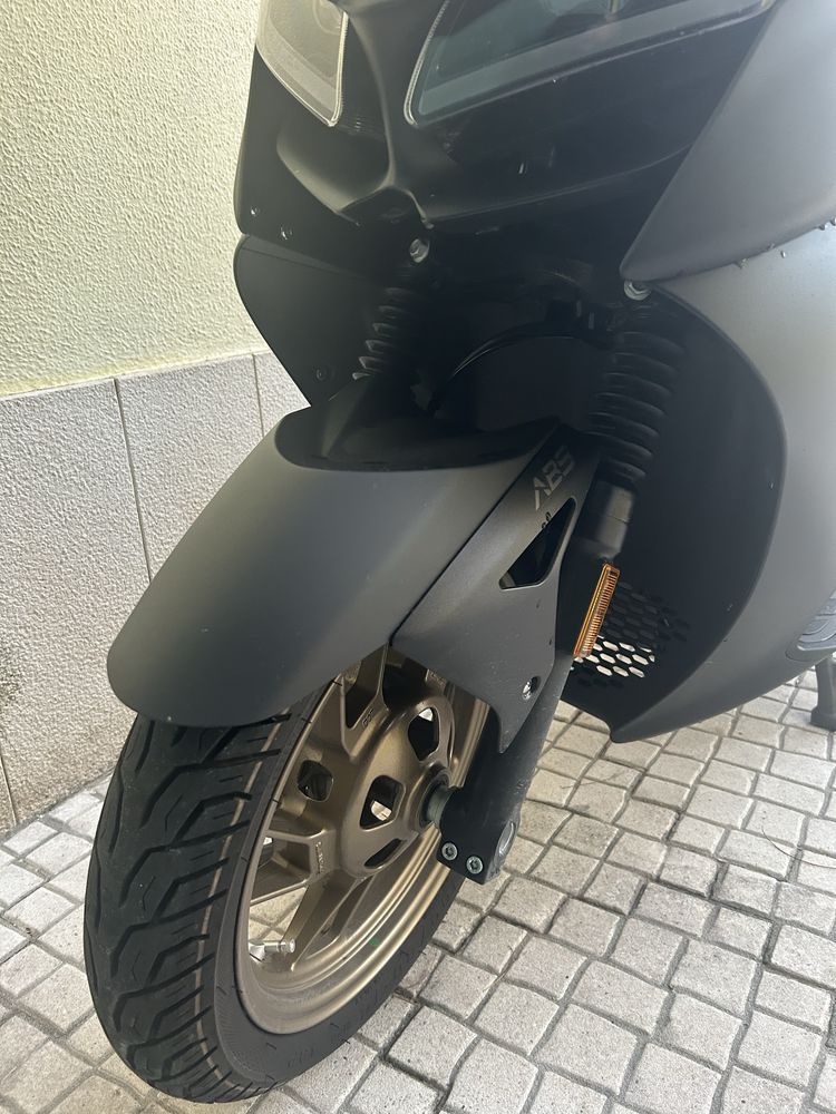 Zontes 125d preta