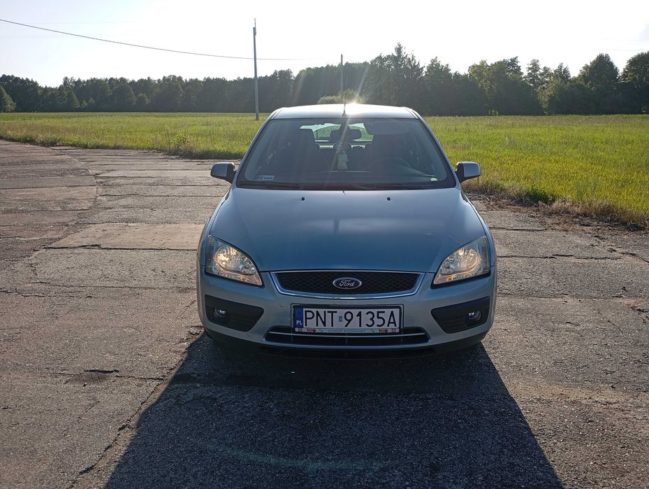 Ford Focus 2  1,6benzyna Ghia