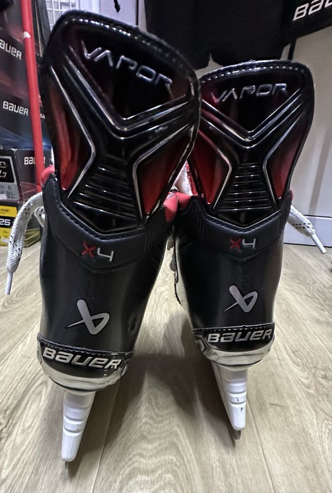 Ковзани BAUER X4