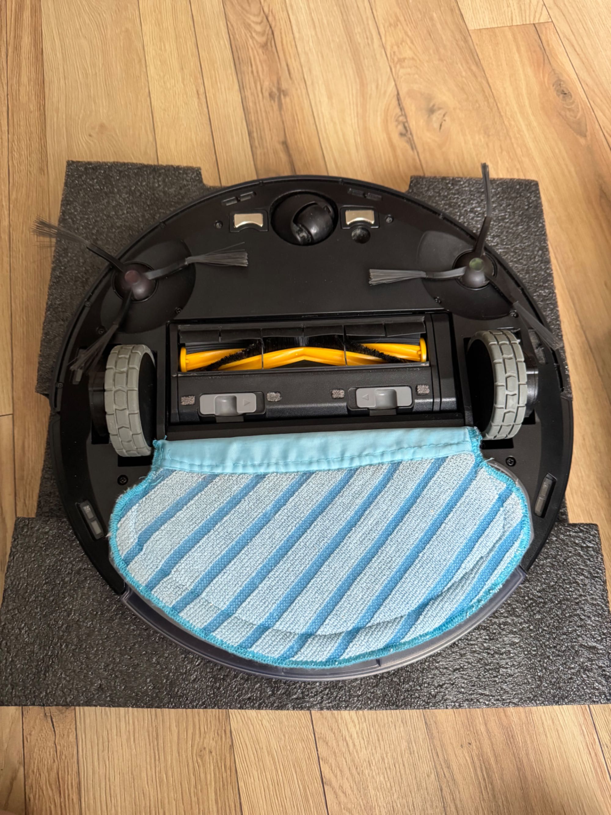 Робот-пилосос Ecovacs Deebot Ozmo 950 Black (DX9G)