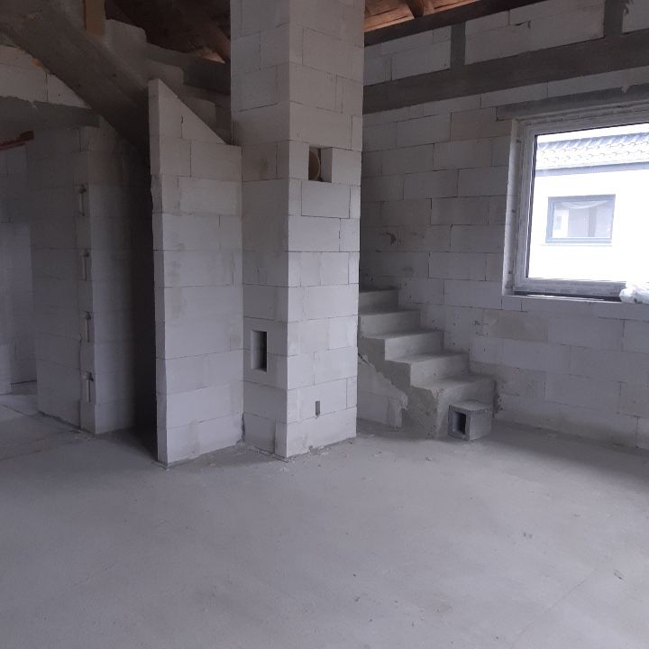 Dom w cenie mieszkania  w stanie zamknietym. Ul Wiosenna