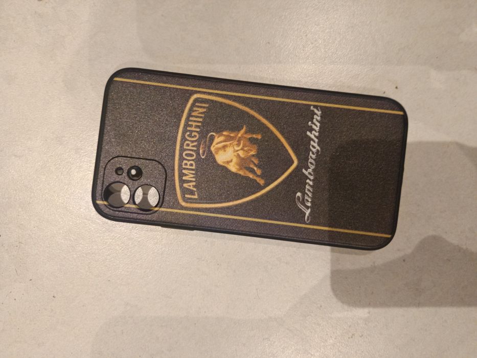 Etui na telefony