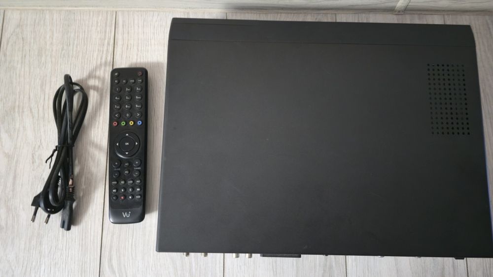 VU DUO Linux podwójny tuner satelitarny + HDD 1,5 TB