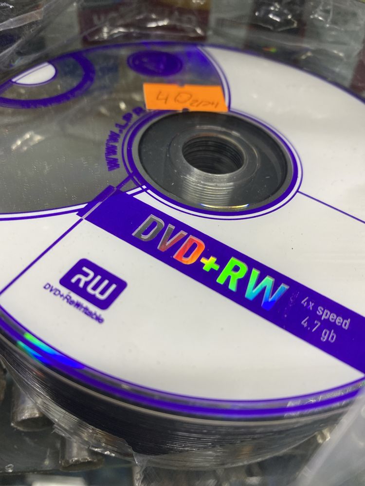 диски cd r , dvd r, dvd rw ,cd rw новые