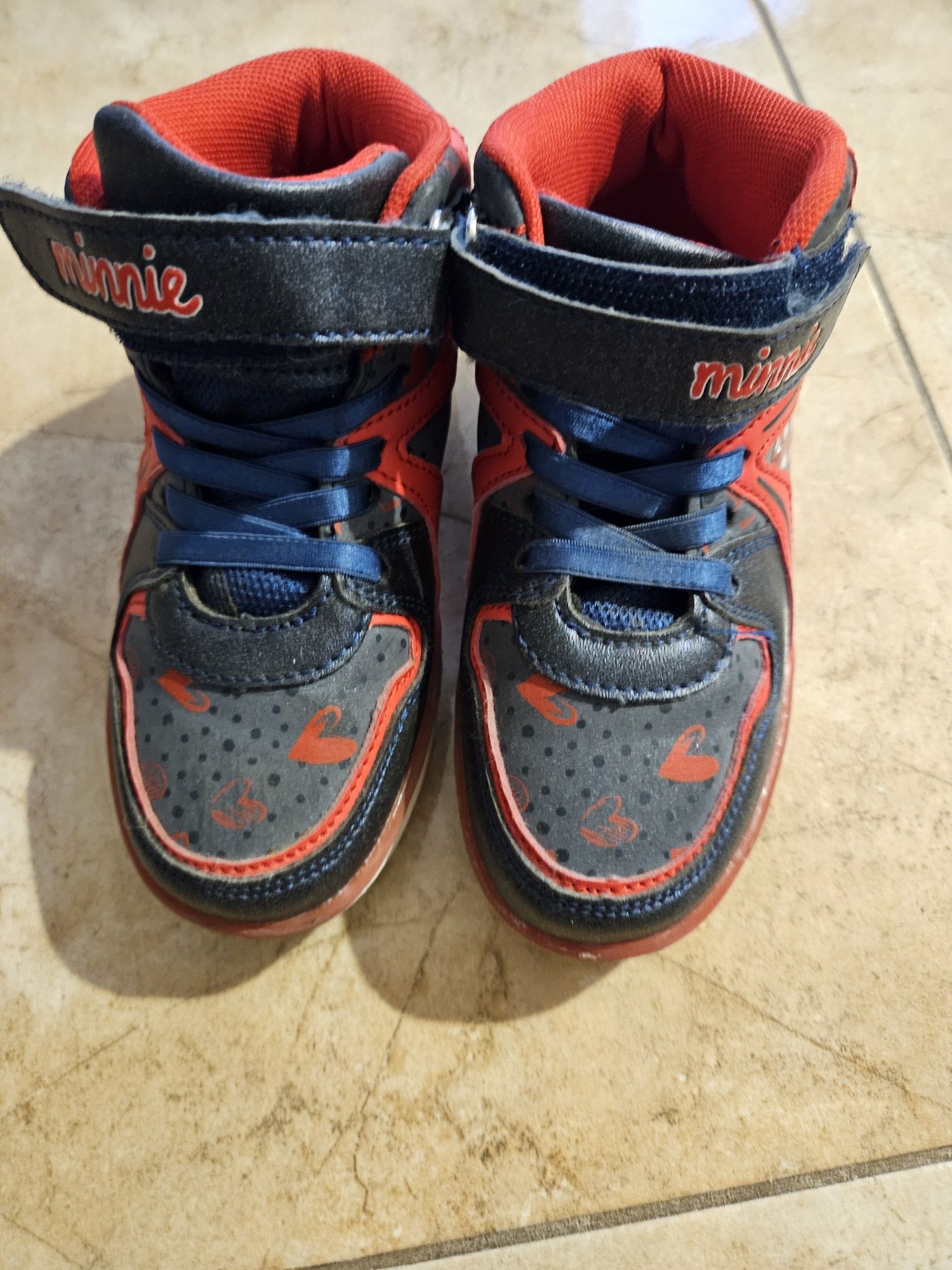 Buty dla dziewczynki świecące