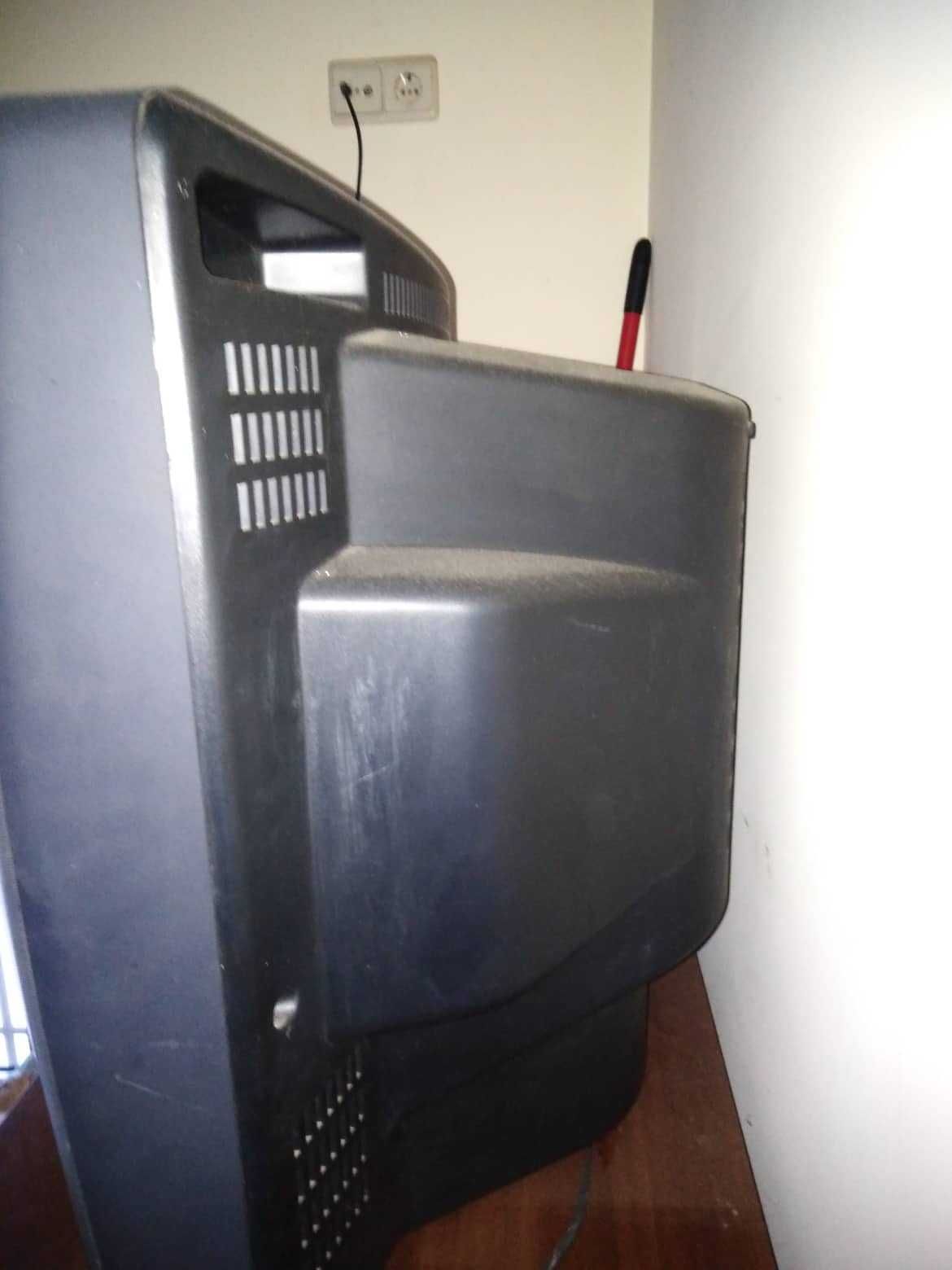 Vende televisão antigo Samsung