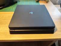 PS4 Slim 1TB SSD, 2 pady, 10 gier, po pełnym serwisie!