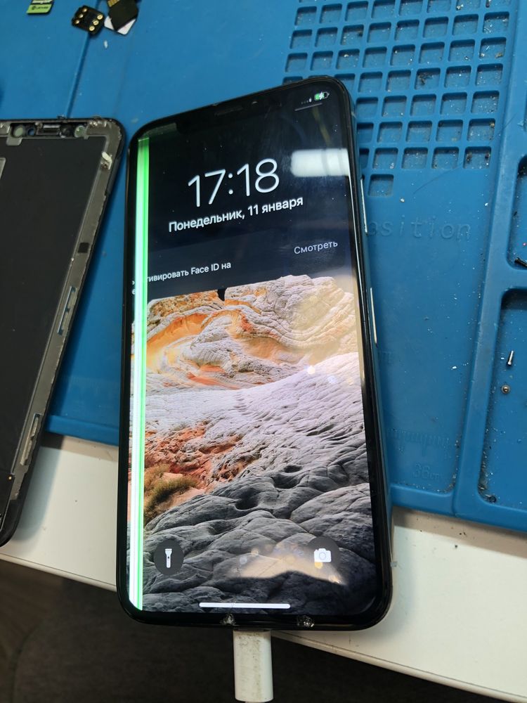 Продам модуль экран дисплей lcd Apple iPhone X original бу с дефетком