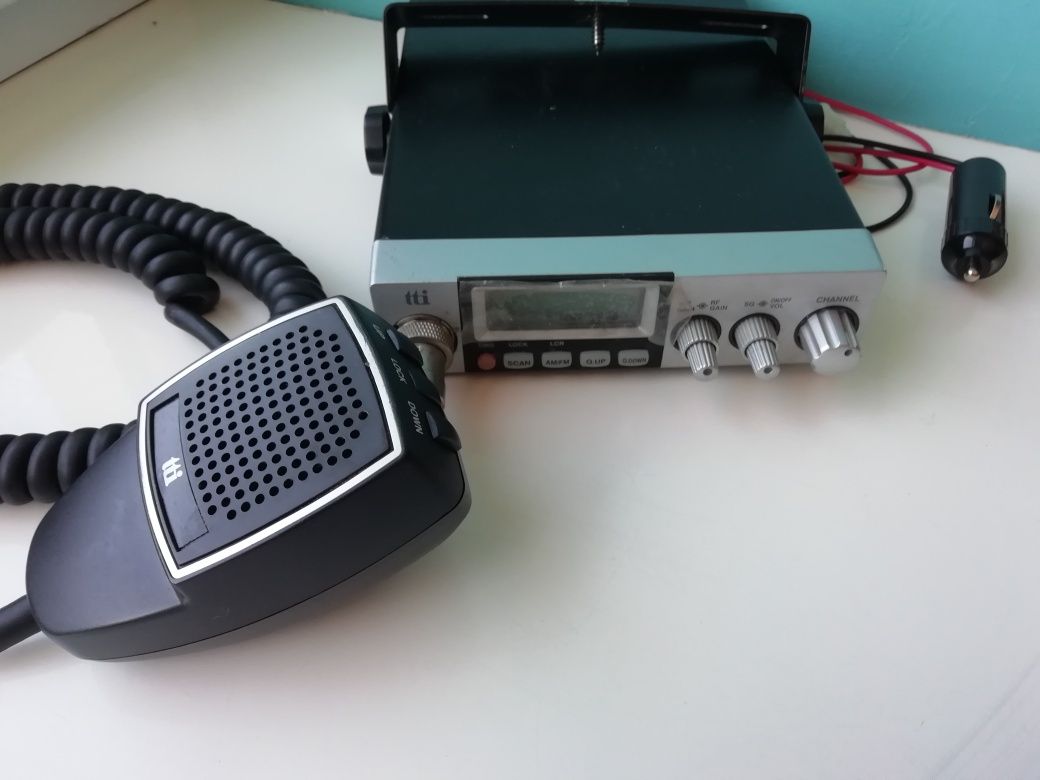 CB radio TTI model TCB-770 + antena gratis