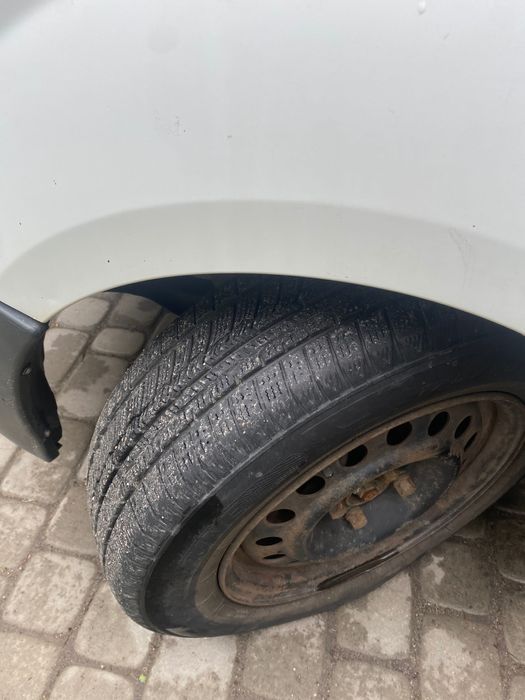 Автомобіль Reno Kengo