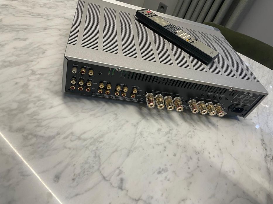 Amplificador ROTEL RA-1520 Como Novo