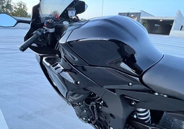 Yamaha R1 2021 року