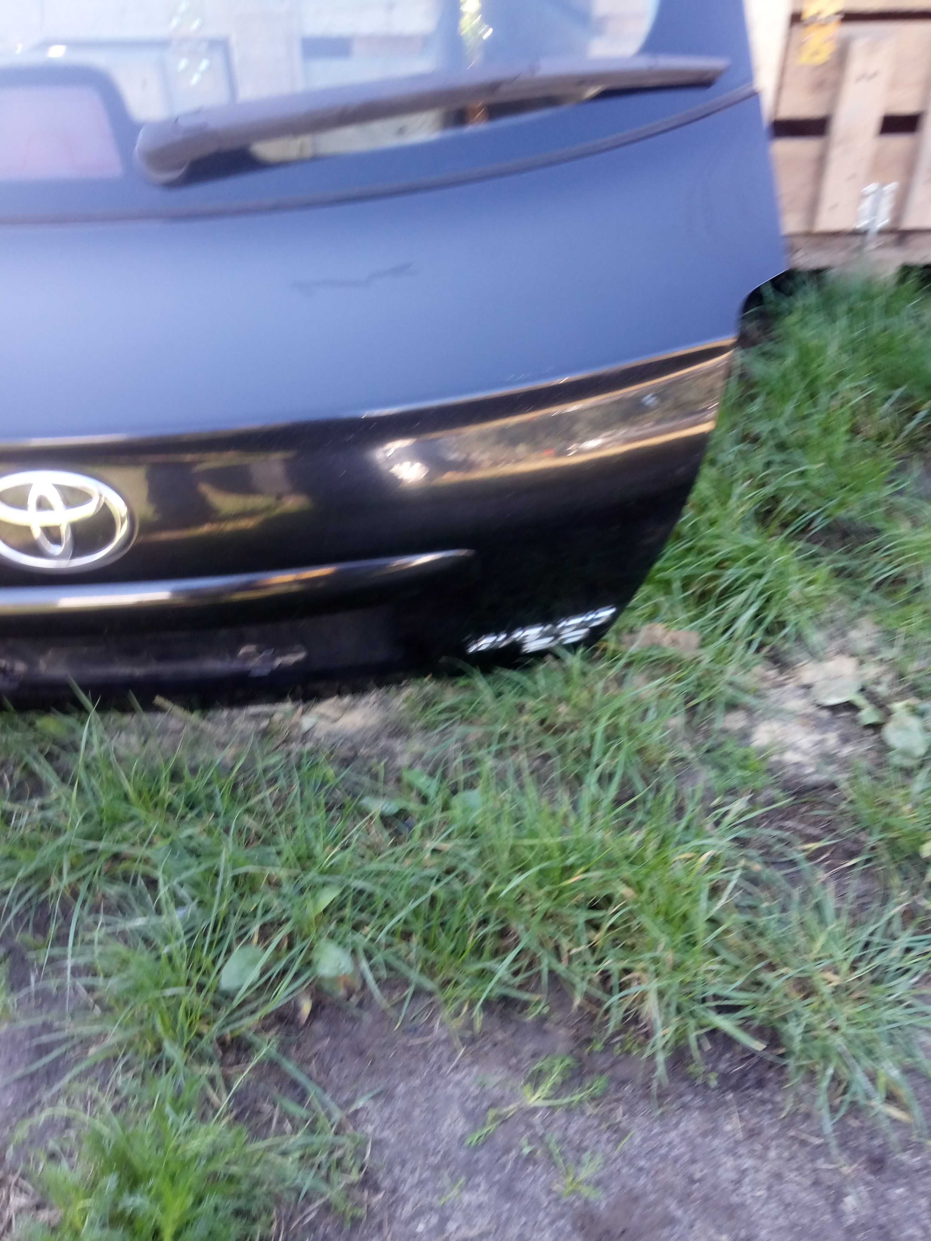 toyota AVENSIS T25 klapa tył bagażnika kolor 209 hb liftbeck 03-08