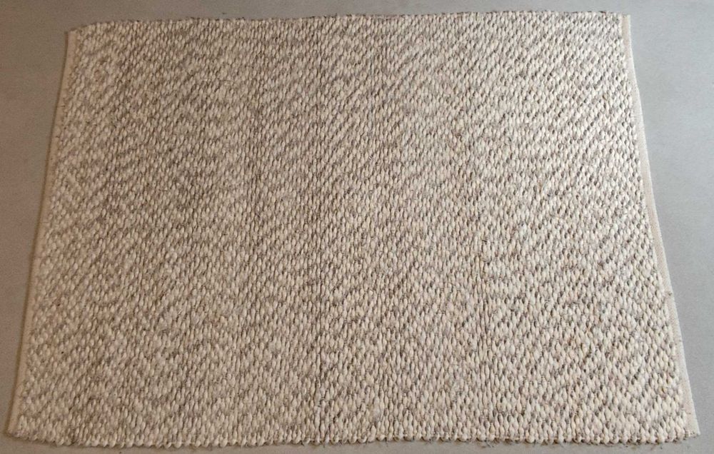 Dywan wykładzina 175 cm x 125 cm