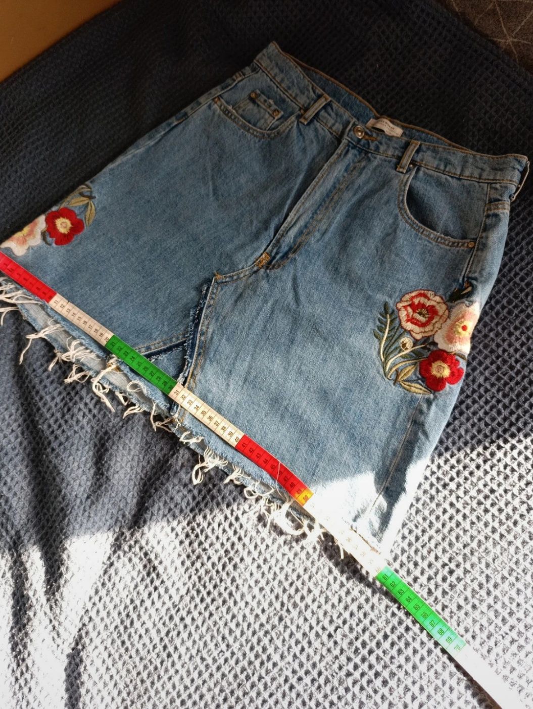 Zara woman premium collection 40 jeansowa spódnica z haftem