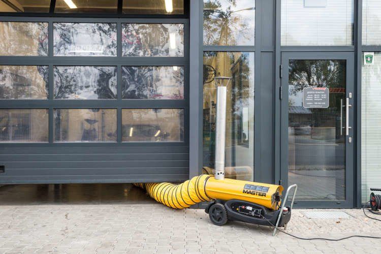 Nagrzewnica olejowa Master BV 110 E o mocy 34 kW