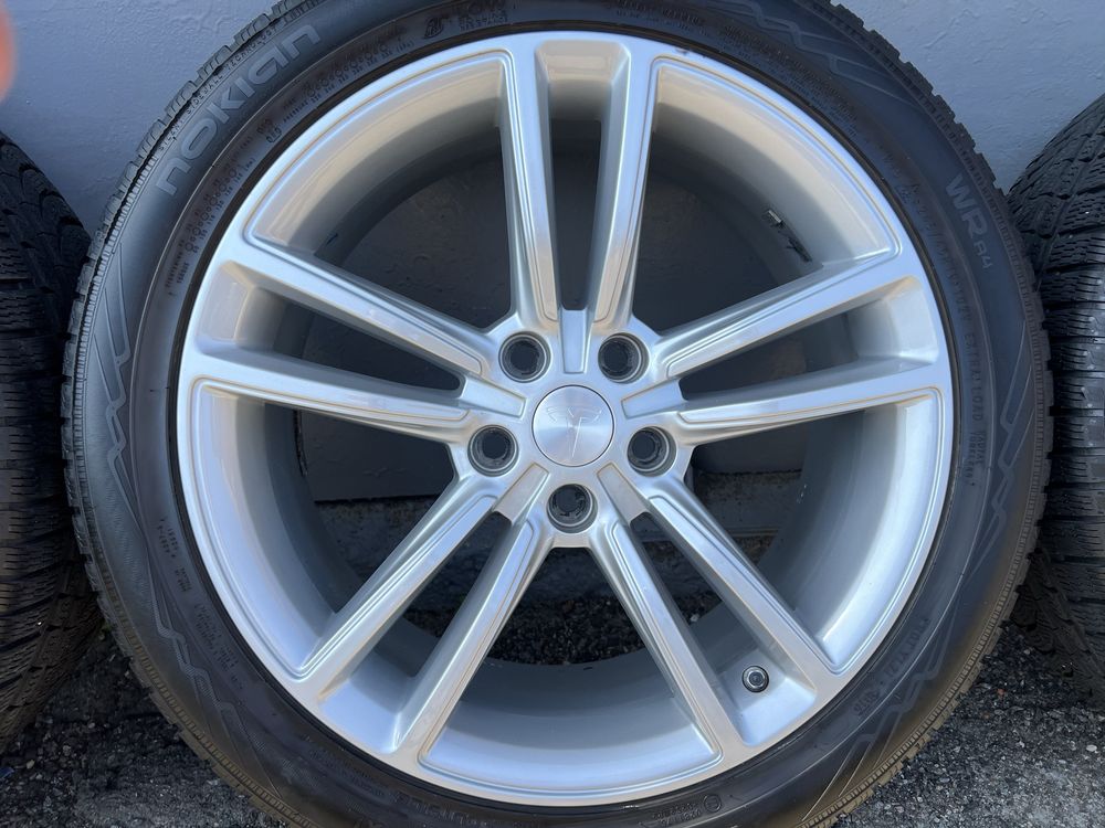 Оригінальні диски Tesla r19 5*120 Model S X