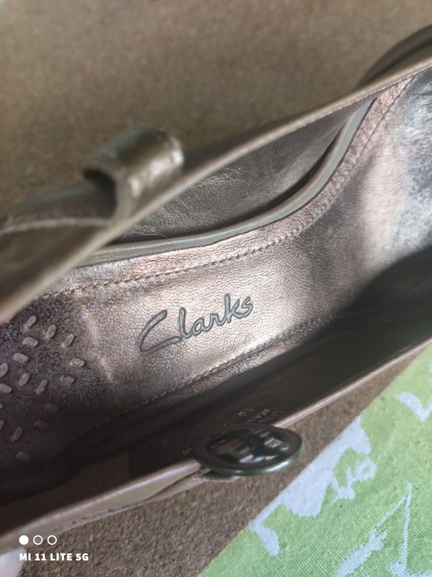 Buty czółenka Clarks