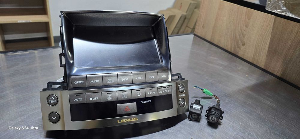 Лексус лх570 лк200  Штатні камери.