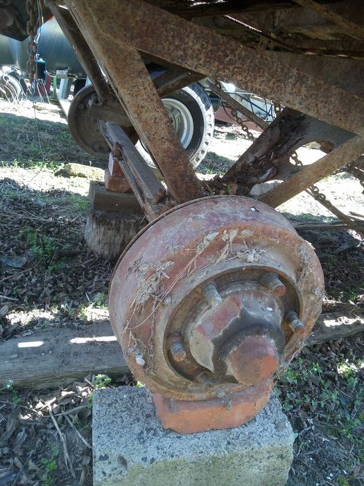 Części Rozrzutnik Ruskiego Polskiego boki oś resory felgi rozrzutnika