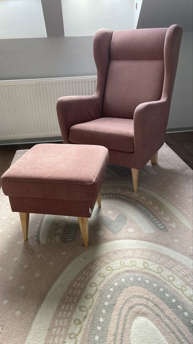 Fotel uszak z podnóżkiem