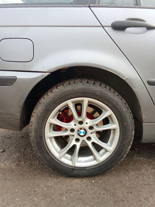 Продам диски с резиной зимней БМВ.