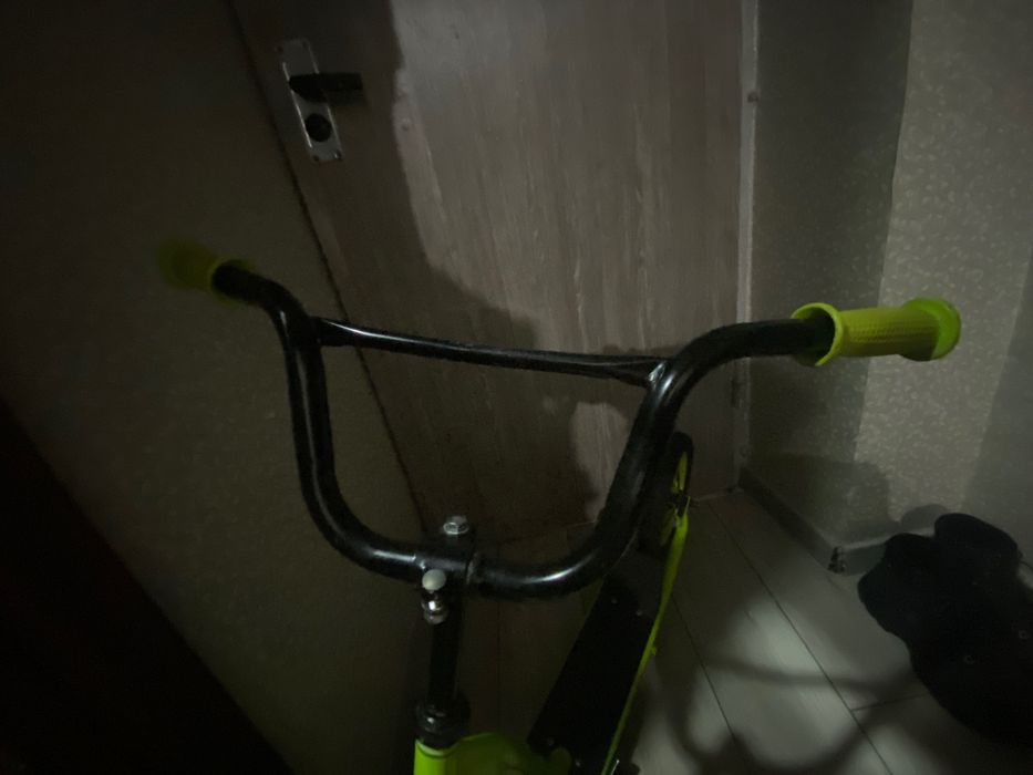 ПРОДАМ самокат на шинах