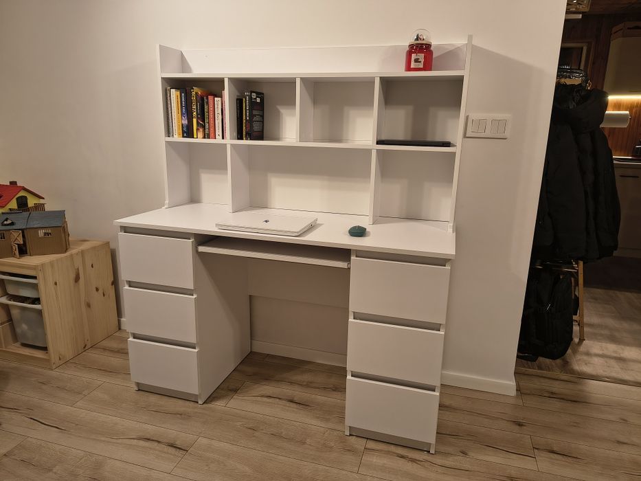 Nowe biurko komputerowe