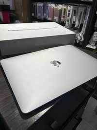 Ноутбук APPLE MacBook Air M1 13' 256GB Space Grey Б/у