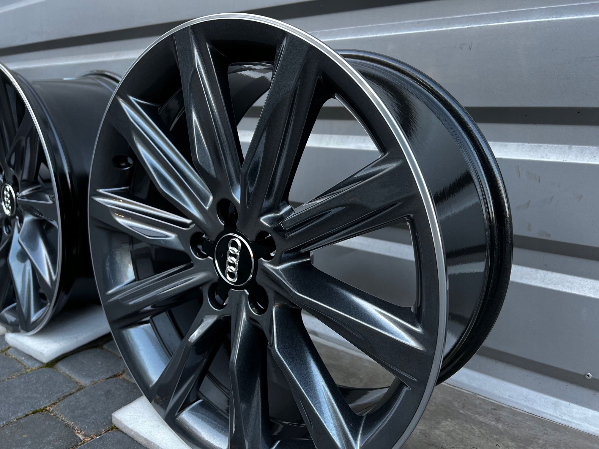 NOWE Oryginalne Felgi Audi 19 A5 A6 A7 A8 Q3 Q5 Q7