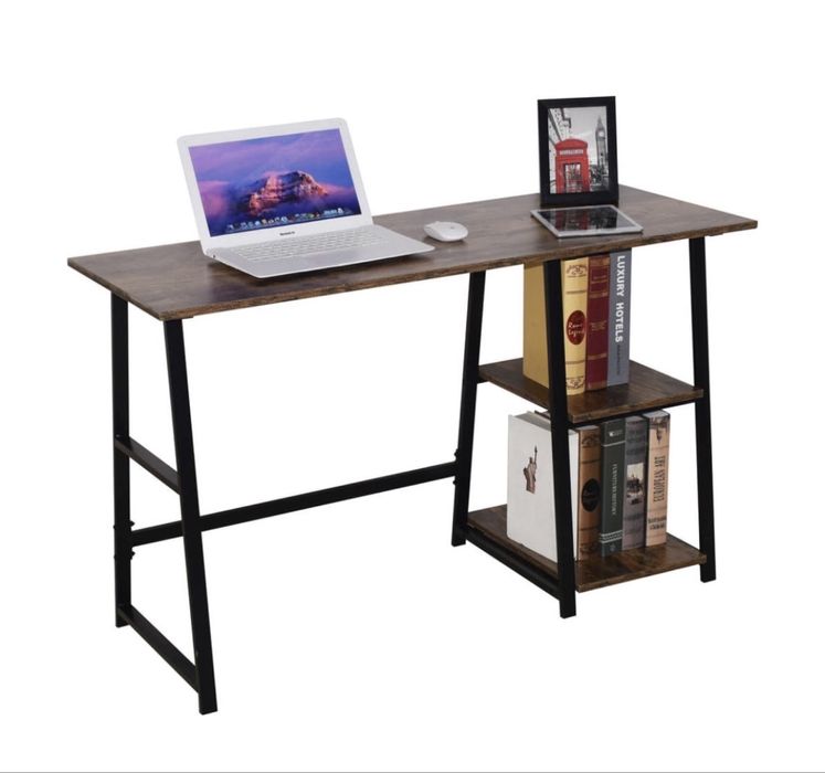 Secretária com Prateleiras