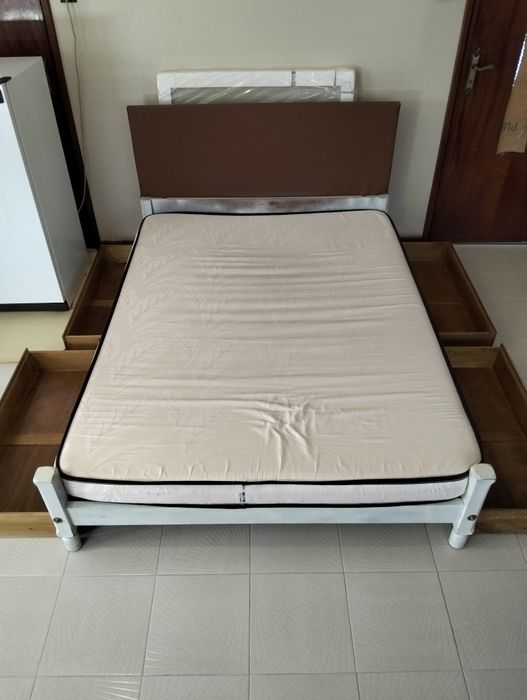 Cama de Casal (Personalizada) com Colchão 1.90x1.40