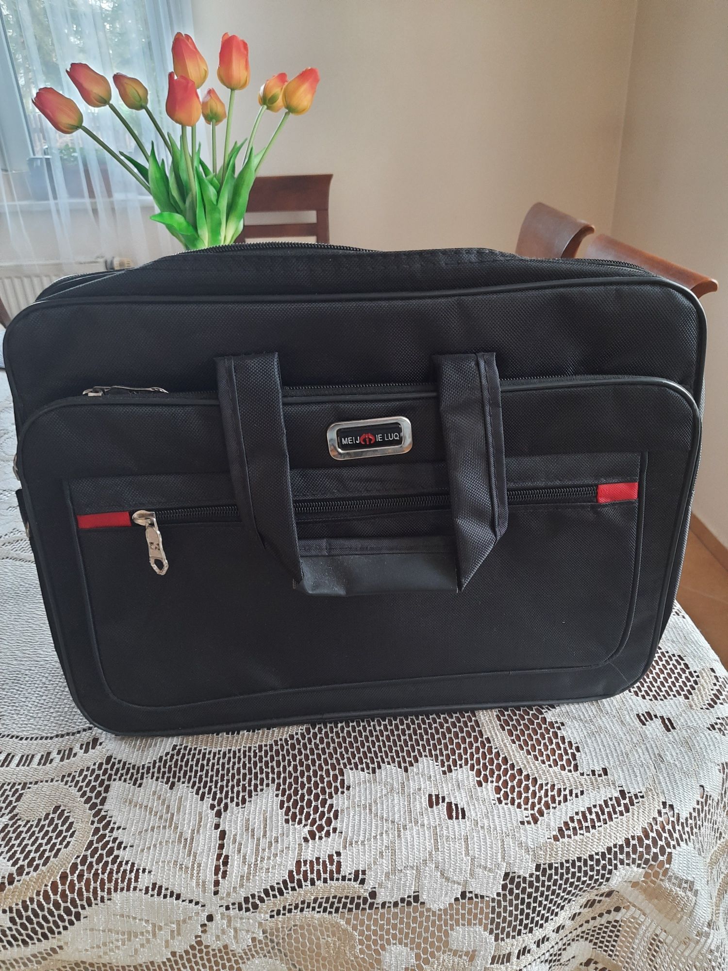 Torba męską na pasku  do pracy i nie tylko