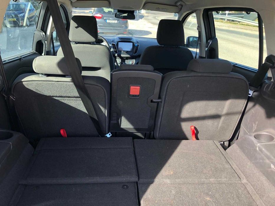 Ford C Max - 7 lugares adaptado a GPL - região de Aveiro