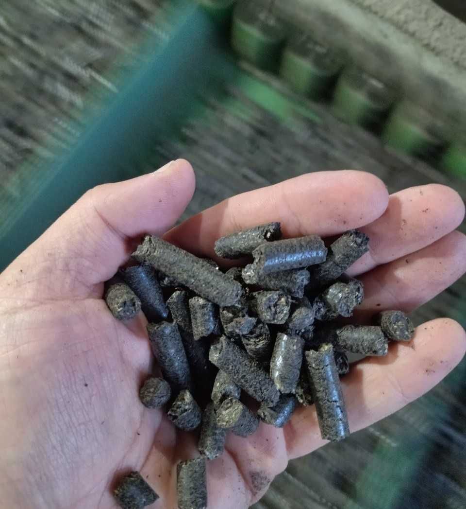 PELLET z łuski słonecznika  8 mm / DOSTĘPNY OD RĘKI  [DOSTAWA]