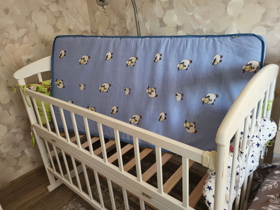 Дитяче ліжечко, ліжко для новонародженого