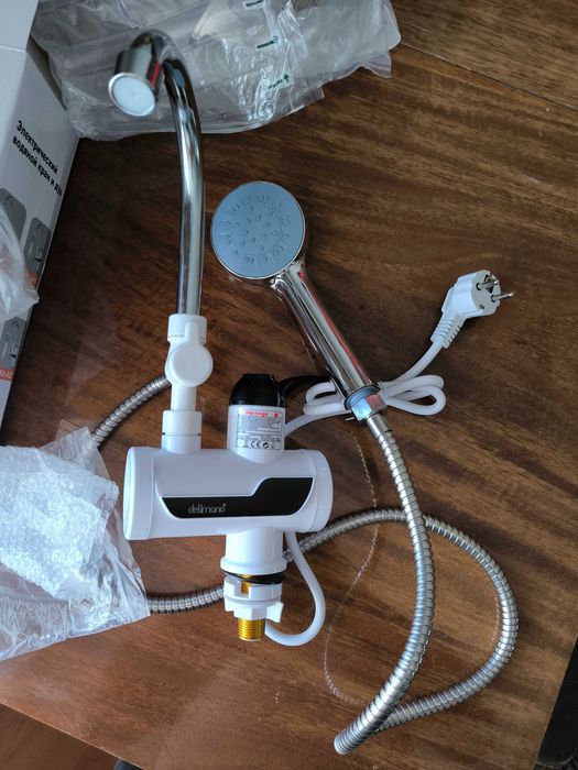 Кран проточный водонагреватель с душем, 3 кВт