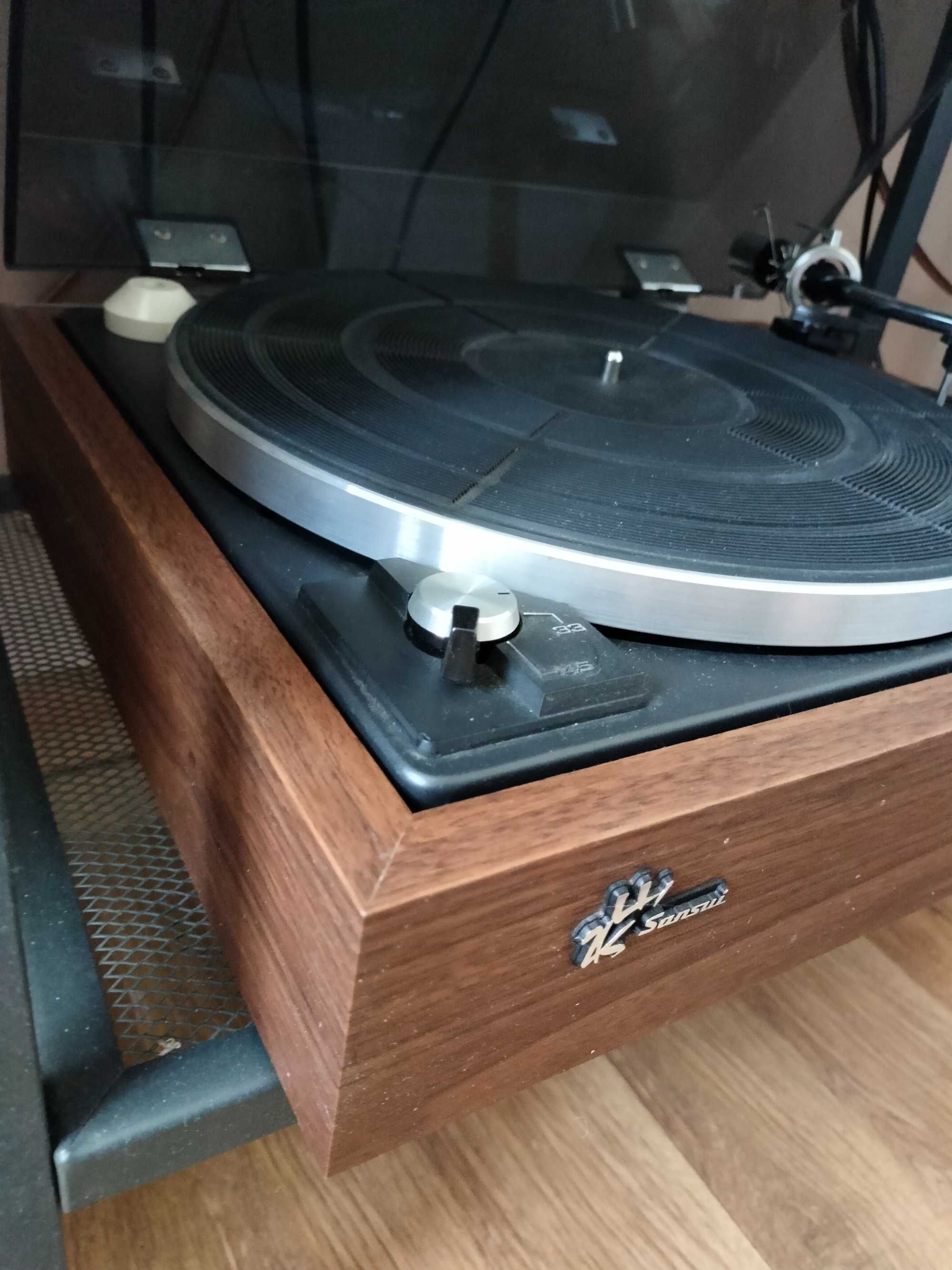 gramofon Sansui SR-212